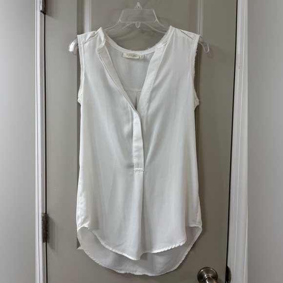 RD Style Tops - RD Style White Sleeveless Blouse